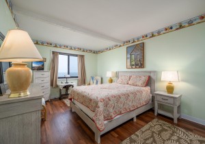 towers304-9-primary-bedroom.jpg