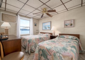 jammer204-10-bedroom.jpg