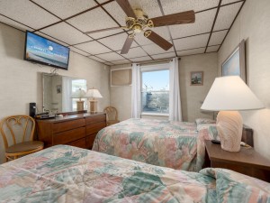 jammer204-11-bedroom.jpg