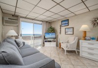 jammer204-4-living-area.jpg