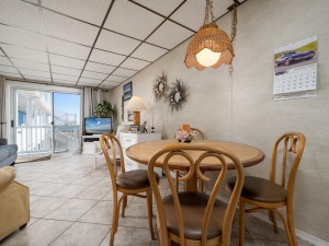 jammer204-5-dining-area.jpg