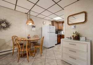 jammer204-7-dining-area.jpg