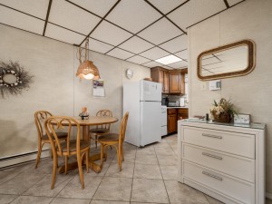 jammer204-7-dining-area.jpg
