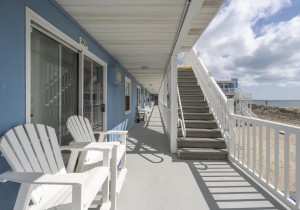 jammer209-3-balcony.jpg