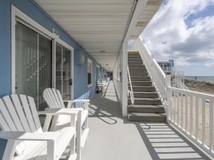 jammer209-3-balcony.jpg