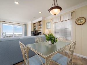 jammer209-3-dining.jpg