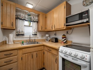 jammer306-4-kitchen.jpg