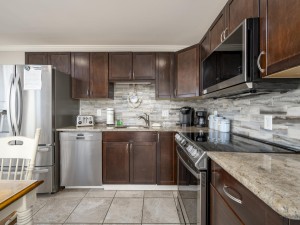 jammer100-5-kitchen.jpg