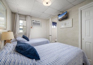 jammer101-15-bedroom-3.jpg
