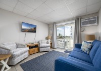 jammer101-4-living-area.jpg