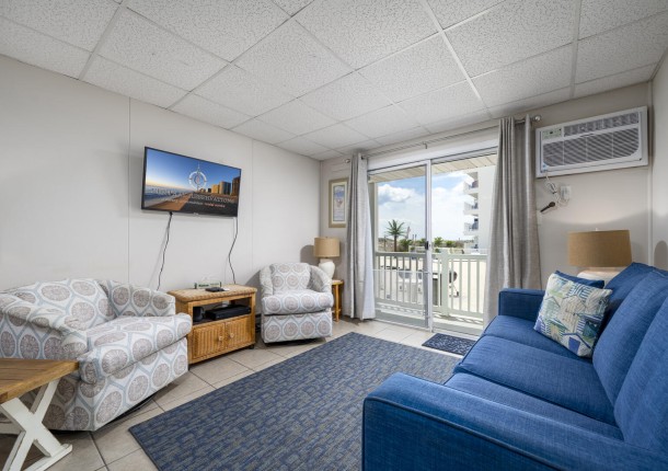 jammer101-4-living-area.jpg