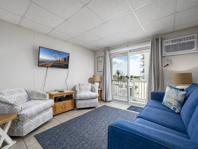 jammer101-4-living-area.jpg