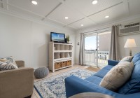 jammer102-2-living-area.jpg