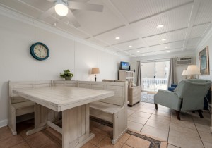 jammer102-3-dining-area.jpg