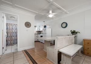 jammer102-5-dining-area.jpg