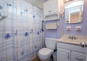 windjammer307-1275-bath.jpg