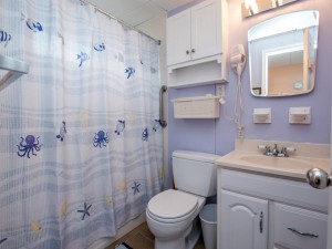 windjammer307-1275-bath.jpg