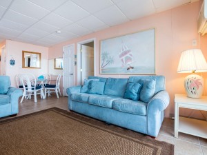 windjammer307-1279-living-area.jpg