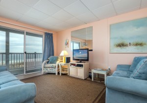 windjammer307-2-living-area.jpg