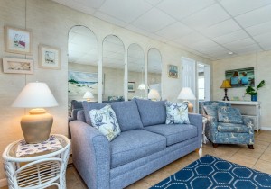 winjammer308-6livingarea.jpg