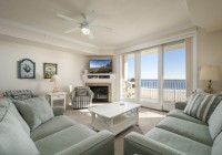 southbeach402-12-new-living-area.jpg