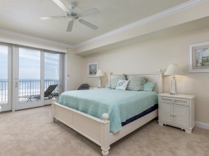 southbeach402-6masterbed.jpg