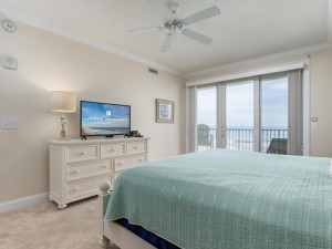 southbeach402-7masterbedroom.jpg