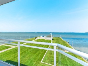 45-balconyviewofpool.jpg