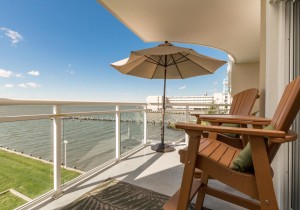 bellavista105-1balconynew.jpg