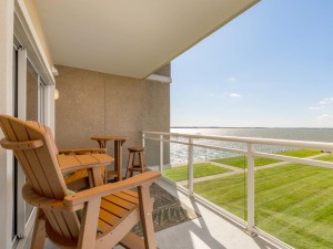 bellavista105-6balconynew.jpg
