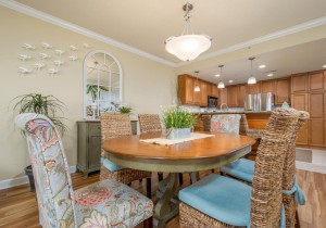 bellevista105-19-dining-area.jpg