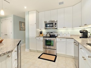 12-kitchen.jpg