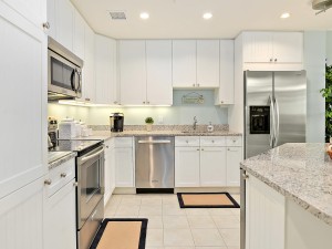 14-kitchen.jpg