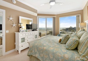 16-master-bed.jpg