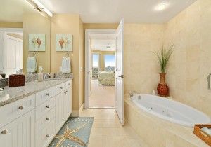 19-master-bath.jpg
