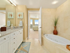 19-master-bath.jpg