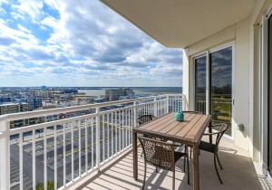 32-balcony.jpg