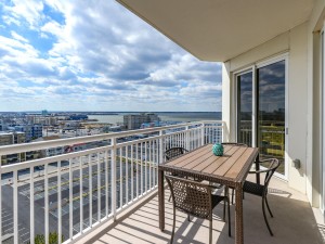 32-balcony.jpg
