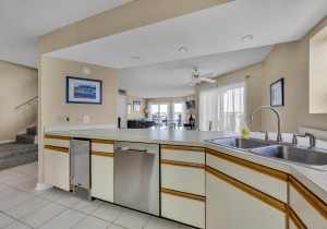 harborisland79j-13-kitchen.jpg