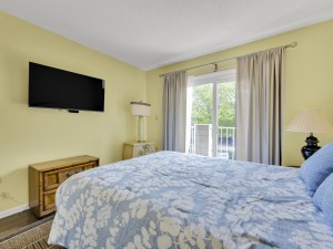 harborisland79j-30-bedroom-2.jpg