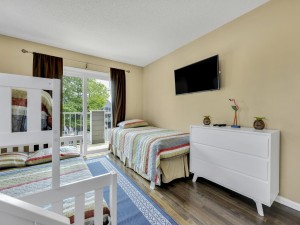 harborisland79j-33-bedroom-3.jpg