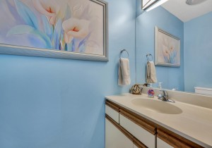 harborisland79j-35-bath.jpg