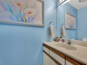 harborisland79j-35-bath.jpg