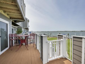 harborisland79j-5-bal.jpg