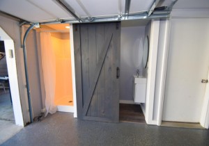 harbout-island-garage-bath.jpg