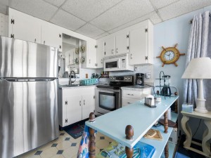 oceannorth3-16-kitchen.jpg