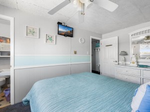 oceannorth3-21-bedroom-1.jpg