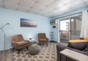 windjammer303-2livingareanew2019.jpg