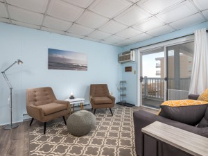 windjammer303-2livingareanew2019.jpg