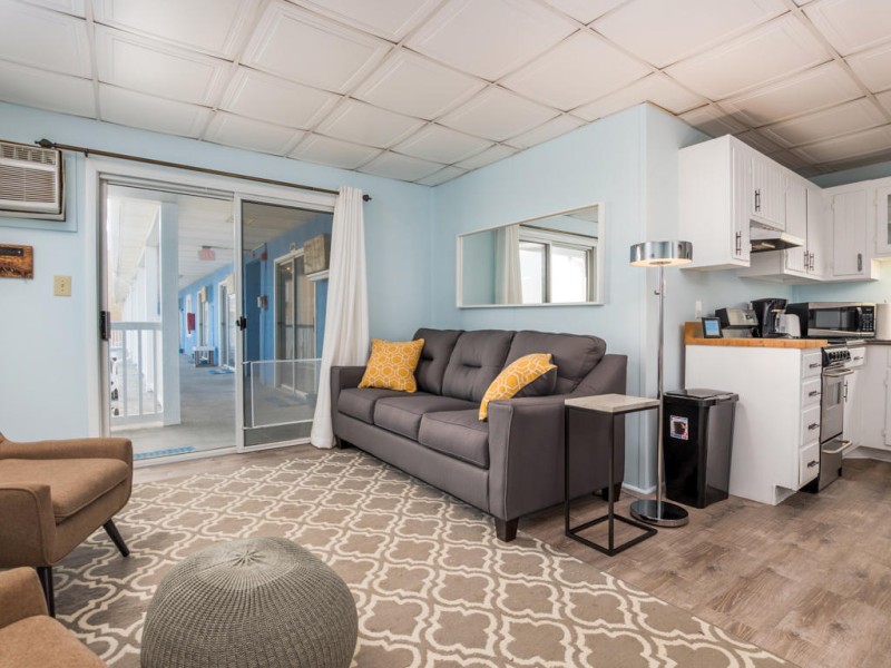 windjammer303-3livingareanew2019.jpg